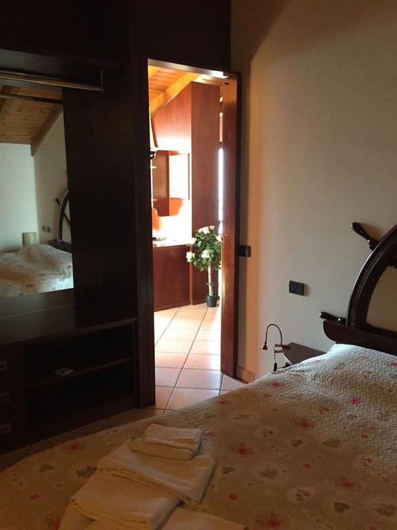 Ferienwohnung Apartment Laveno-Mombello Eksteriør billede