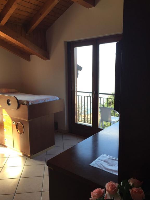 Ferienwohnung Apartment Laveno-Mombello Eksteriør billede