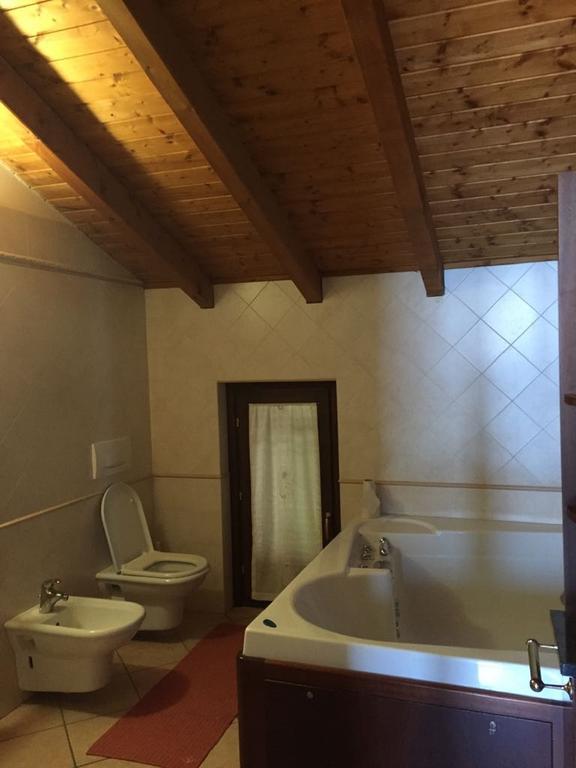 Ferienwohnung Apartment Laveno-Mombello Eksteriør billede